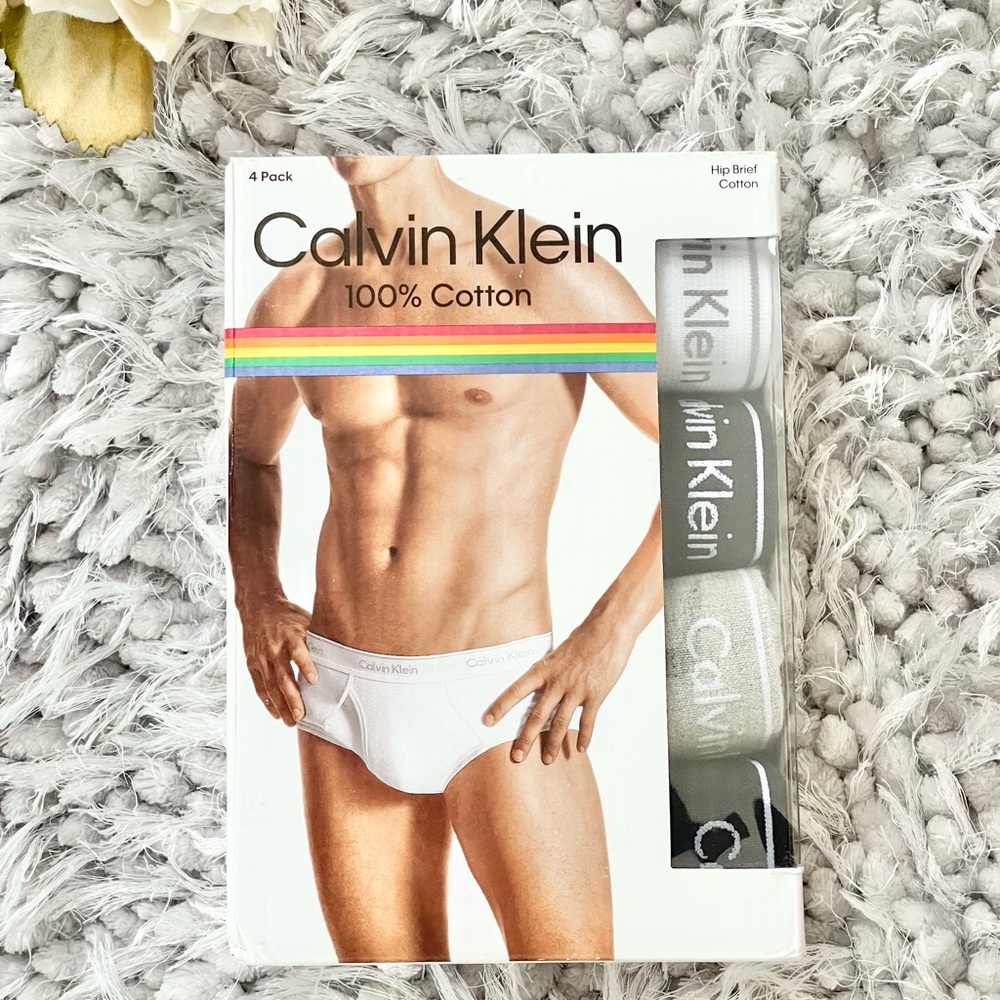 New with tags 4PK CALVIN KLEIN 100% COTTON HIP BRIEF SZ SM Grey, white, 2 black